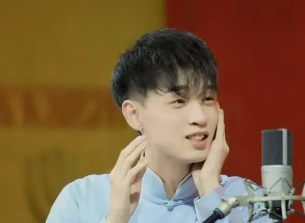 秦霄贤为什么能成为各类综艺节目的常驻嘉宾？他的身上有着怎样的魅力？