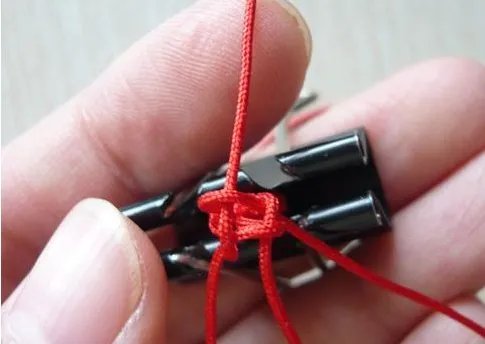 怎么做红绳脚链