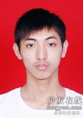 黄晓佳现在人在那