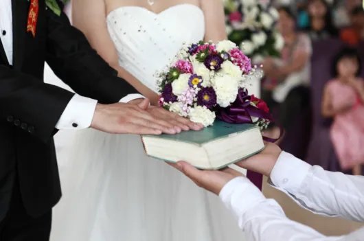 刘洲成被曝家暴，你向往的幸福生活是什么样子？