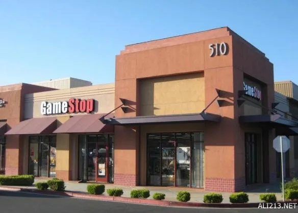 GameStop低价推出PS4、XB1、Wii U三大主机同捆版