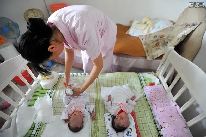 北京育儿嫂一般多少钱一个月 2021收费标准