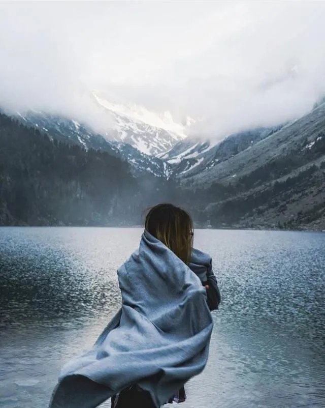 有没有背影绘画唯美图片分享？