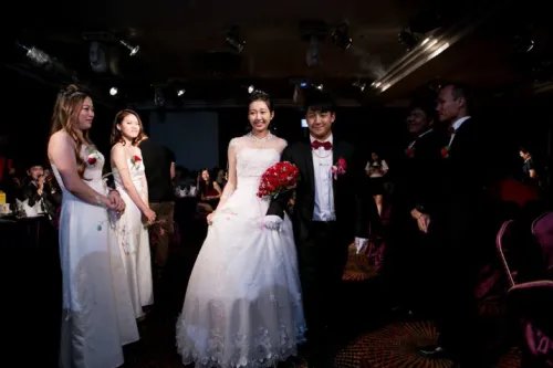 结婚伴郎伴娘有什么讲究 当伴郎会和伴娘亲密接触吗