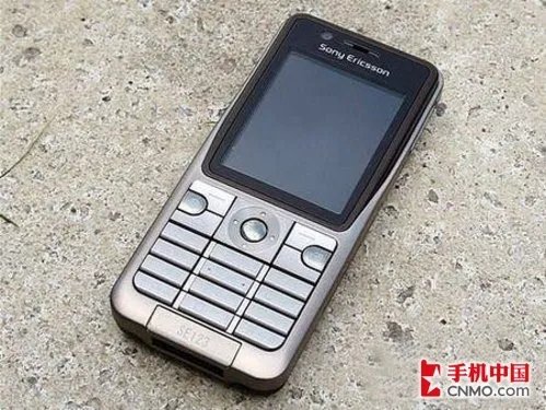 低端时尚机 索尼爱立信K530假期大促销