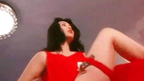 当50岁邱淑贞撞上51岁王祖贤，网友为何说这是我见过最有杀伤力的对比？