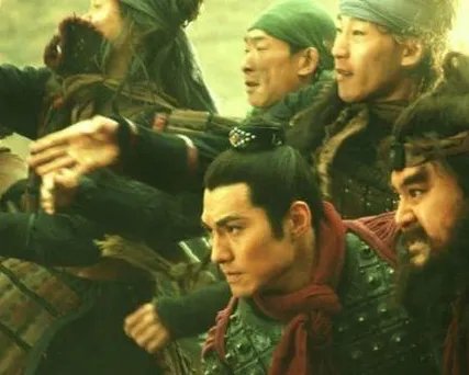 探索李师师与燕青之间的爱情故事，李师师为什么会喜欢燕青？