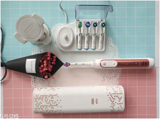 欧乐b电动牙刷怎么样？四个刷头很好用