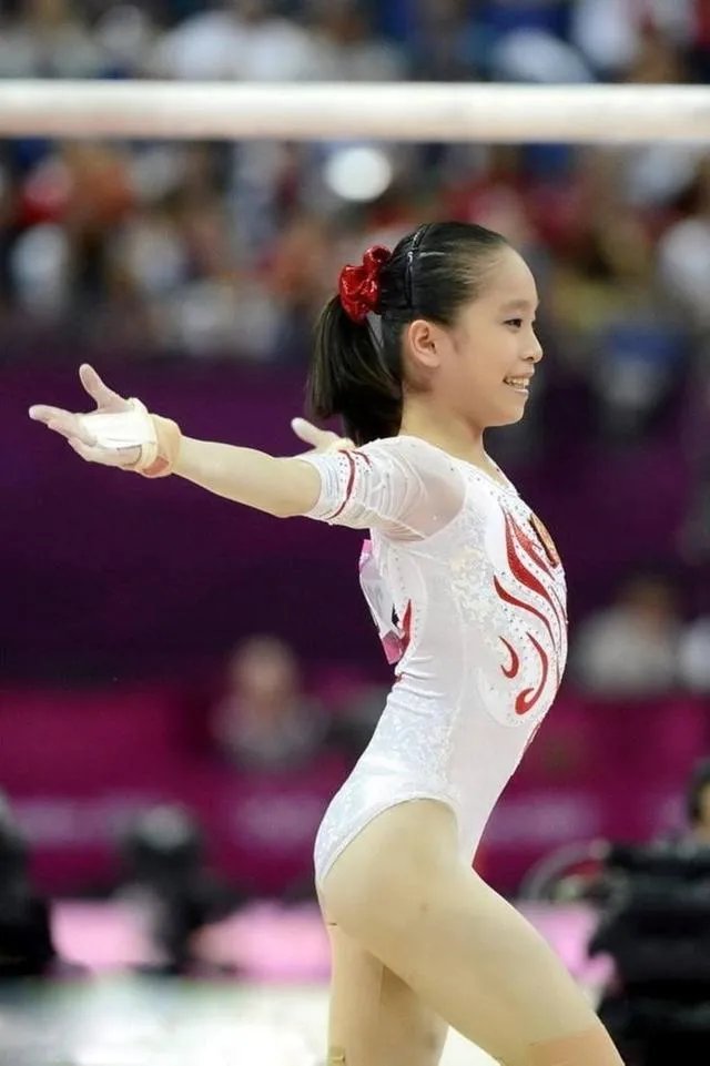 体操女神姚金男巅峰期为什么会退役？后来她有逆袭吗？