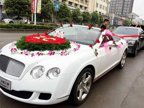 租婚车价格一般是多少 2018婚车租赁价格大全