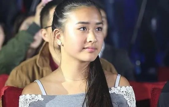 陈冲女儿照片简介 陈冲女儿近照甜美已亭亭玉立