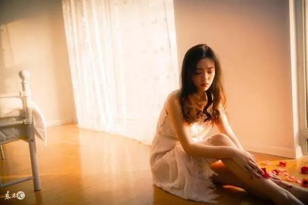 治愈失恋最有效的方式是什么，是立刻恋上另一个人吗？