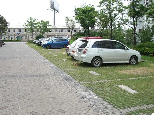 小区车位值不值得买