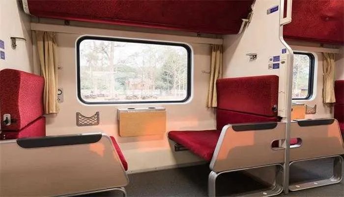 火车硬卧和软卧有什么区别 火车硬卧和软卧的区别