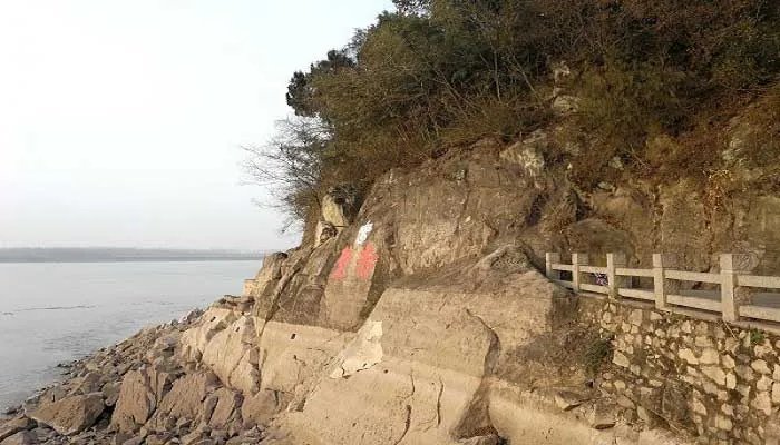 赤壁之战的故事 赤壁之战的故事