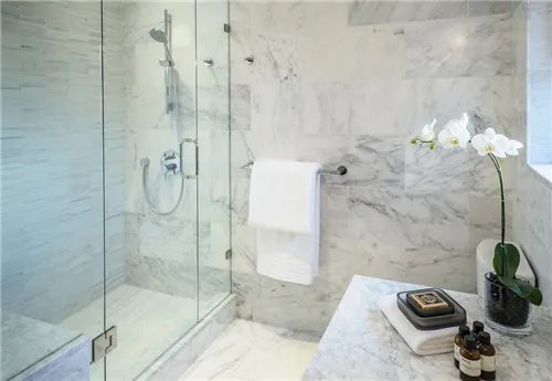 卫生间瓷砖颜色五大搭配技巧  卫生间瓷砖颜色怎么选