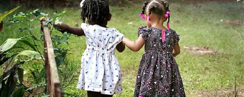 梦见试穿新衣服不合适预示什么 梦见试穿新衣服不合适有什么征兆