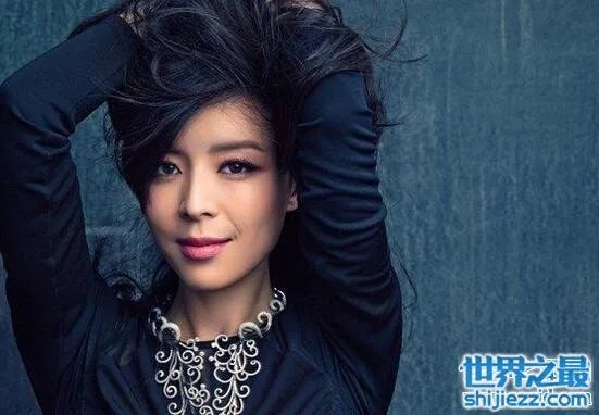 张静初老公，神秘男友身份揭秘竟奉子成婚 