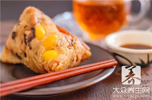 红豆粽子要放盐吗
