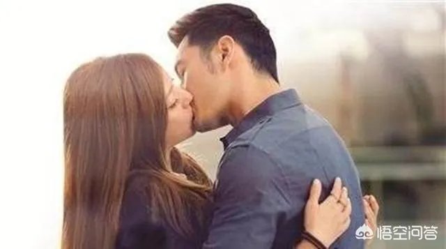 电影、电视剧拍吻戏时，发生过哪些令人尴尬的事？