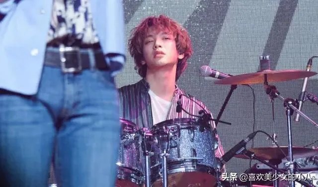 能详细介绍一下N.Flying(新飞)这个乐队吗？