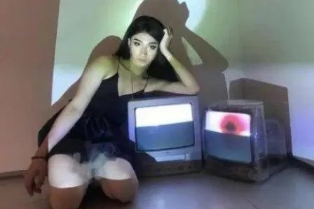 伊能静的儿子喜欢穿女装,患有严重的“异装癖”,造成这件事的原因是什么?