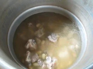 黄豆排骨汤