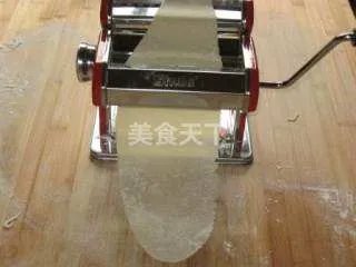 自制鸡蛋面的做法，自制鸡蛋面怎么做好吃，自制