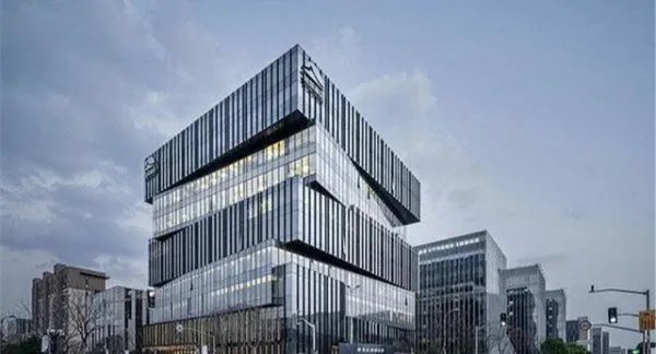 “土皇后”郑少清27岁成福建亿万富姐,最终结局如何?