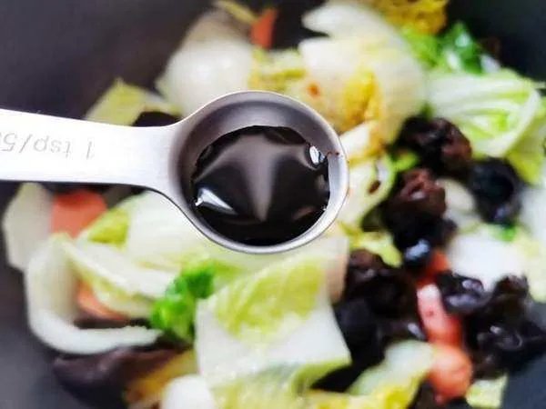 白菜炖豆腐怎样做才好吃？有什么小窍门？