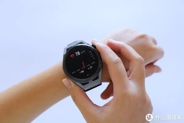 华为WATCH GT Runner评测：华为首款专业跑表，有了它我更爱跑步了