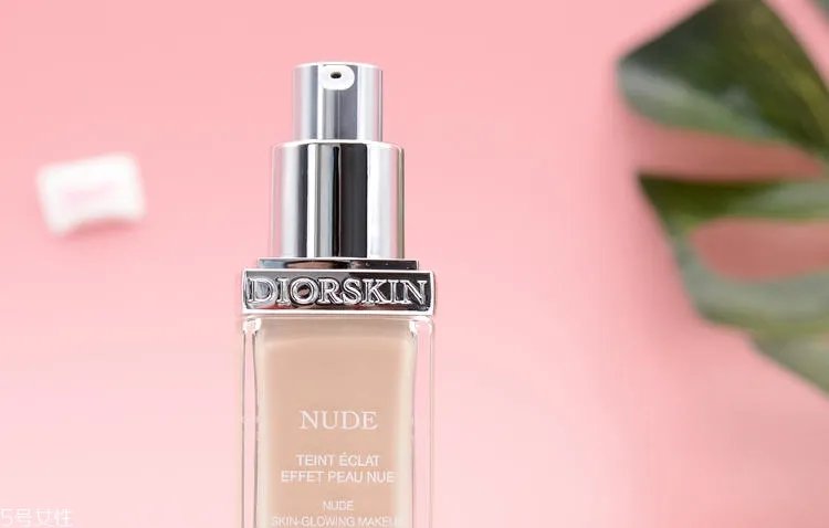 迪奥粉底液哪个系列好 迪奥粉底2018畅销产品盘点