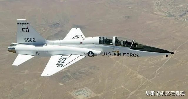 F5战斗机在二代机里算是最好的吗?