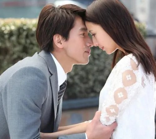 佟丽娅恋恋不忘吻戏激情缠绵 两人情感虐心大戏火热上演