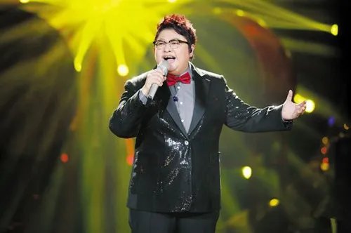 韩红管彤结婚照曝光 韩红承认自己为同性恋